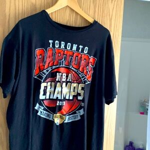 NBA Branded Men’s Toronto Raptors tshirt